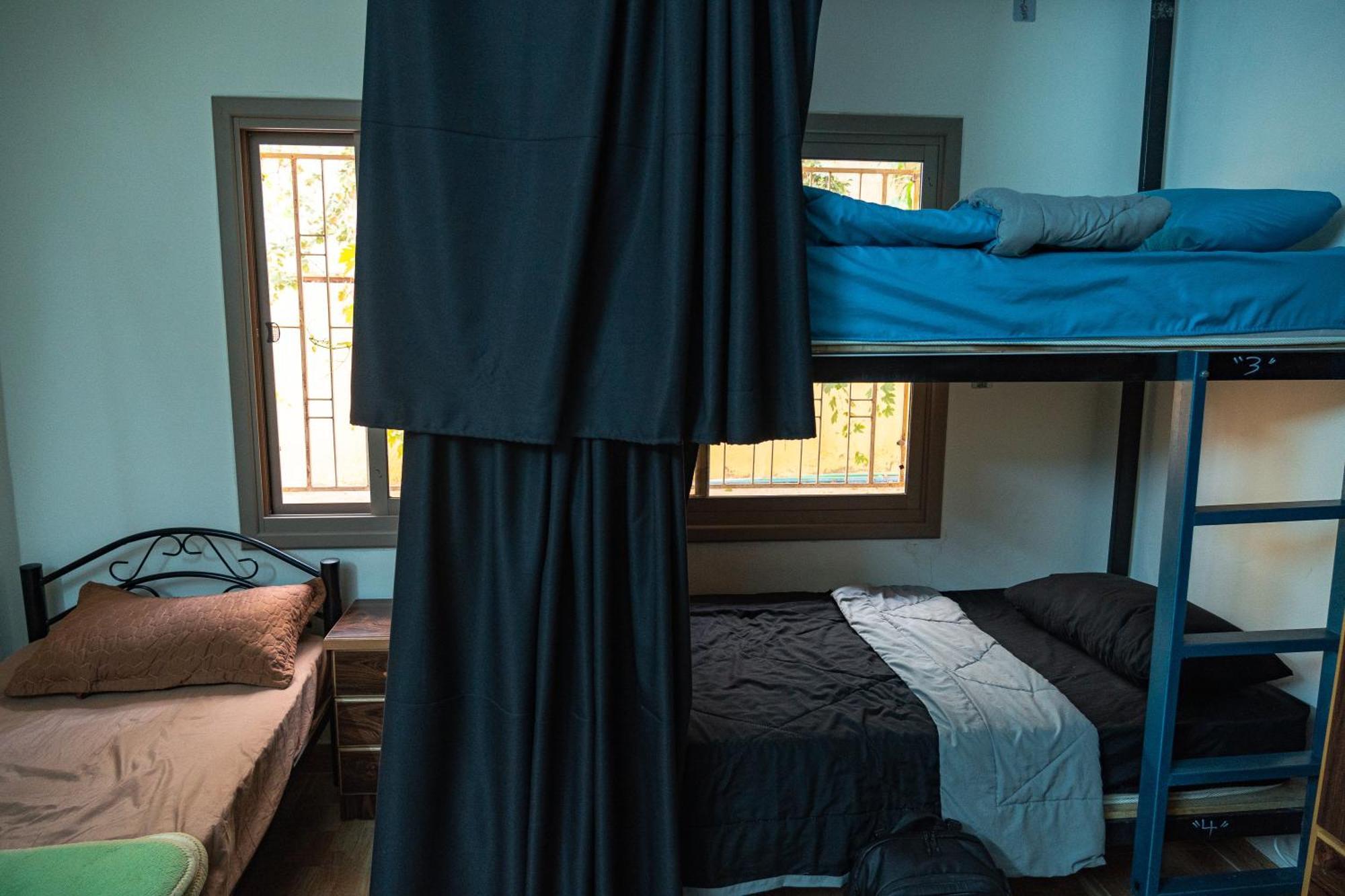 Extra Traveller Hostel Акаба Екстериор снимка